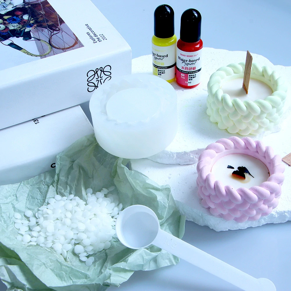 DIY sada Odlij si svícen a vyrob svíčku – 2 ks