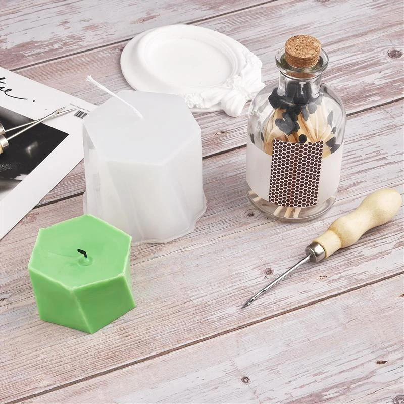 Set nástrojů na protahování knotů silikonovou formou  