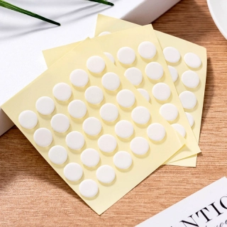 Samolepky k upevnění knotu 10mm - 10ks