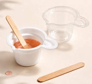 Bílý plastový kelímek na míchání – Large 80ml/10ks